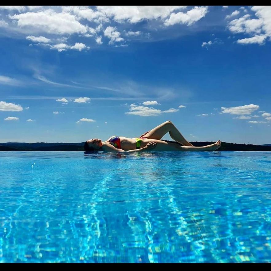 Home Andrea With Infinity Salty Pool Roč エクステリア 写真