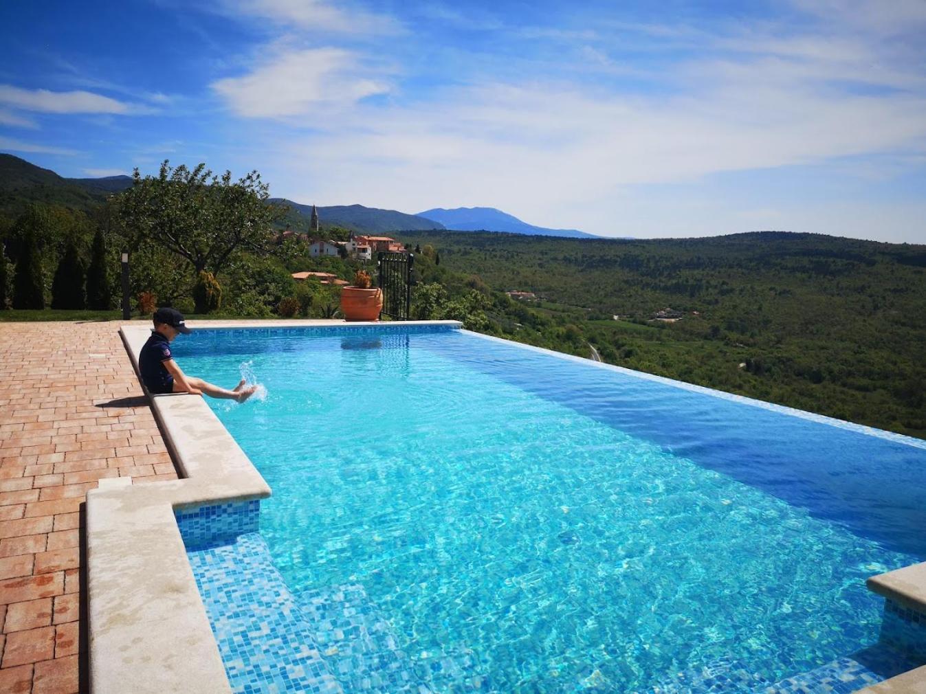 Home Andrea With Infinity Salty Pool Roč エクステリア 写真